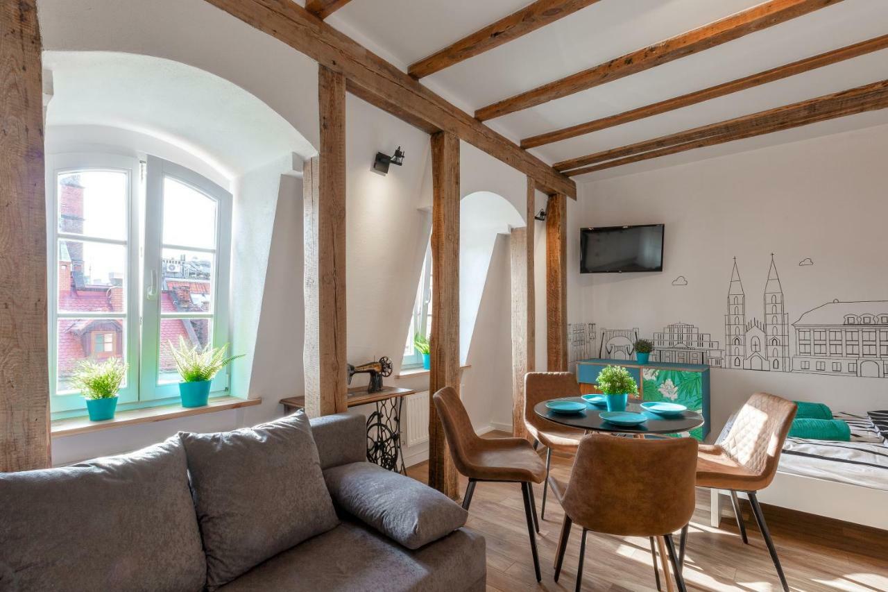 Retro House - StayinVratislav Exteriér fotografie